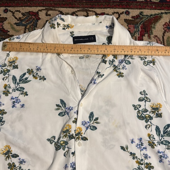 Abercrombie & Fitch Hawaiian Shirt - Picture 5 of 7